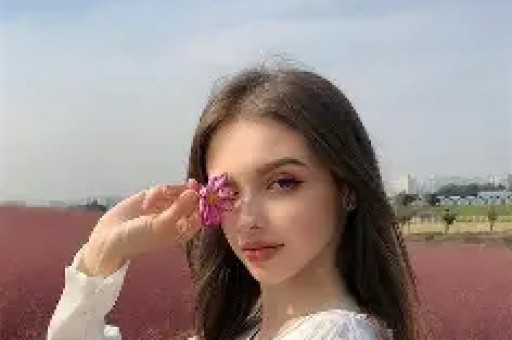 泰国网红夫妻怒斥中国MCN困苦内容全是摆拍公司拒绝给孩子看病